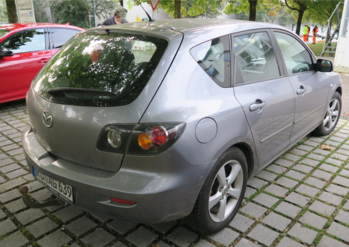 Mazda 3 Bj2005 140tsd KM 5trg TÜV fällig 500,- fest