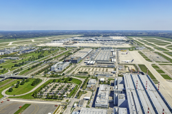 Luftaufnahme des Flughafens München / Fotograf: Michael Fritz / Quelle: Flughafen München